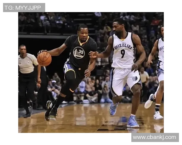 KD与老姐夫携手投篮训练展现默契与技巧的精彩瞬间