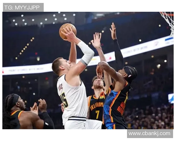 亚历山大开场强攻 强突篮下拉杆得手