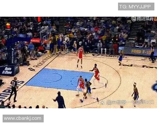 巴特勒持球突破 晃开防守上篮命中