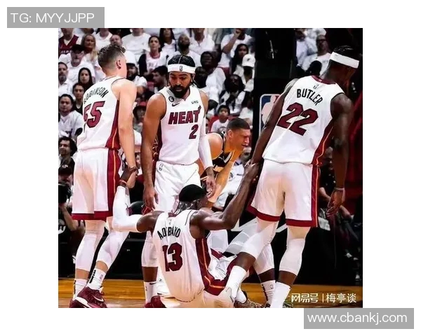 勇士大胜热火!7人上双,格林不打盘活攻守,巴特勒却伤退! 勇士大胜热火!7人上双,格林不打盘活攻守,巴特勒却伤退!